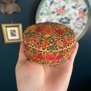 Vintage Floral Decorative Box - Pinks & Reds